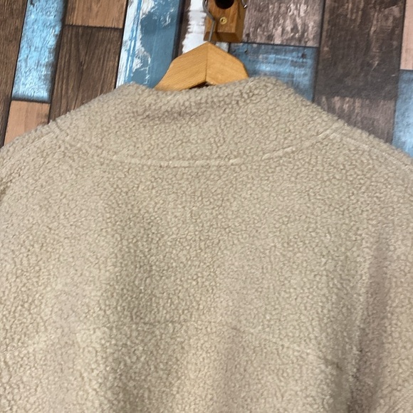 Universal thread teary bear neon green detail jacket - Picture 15 of 16